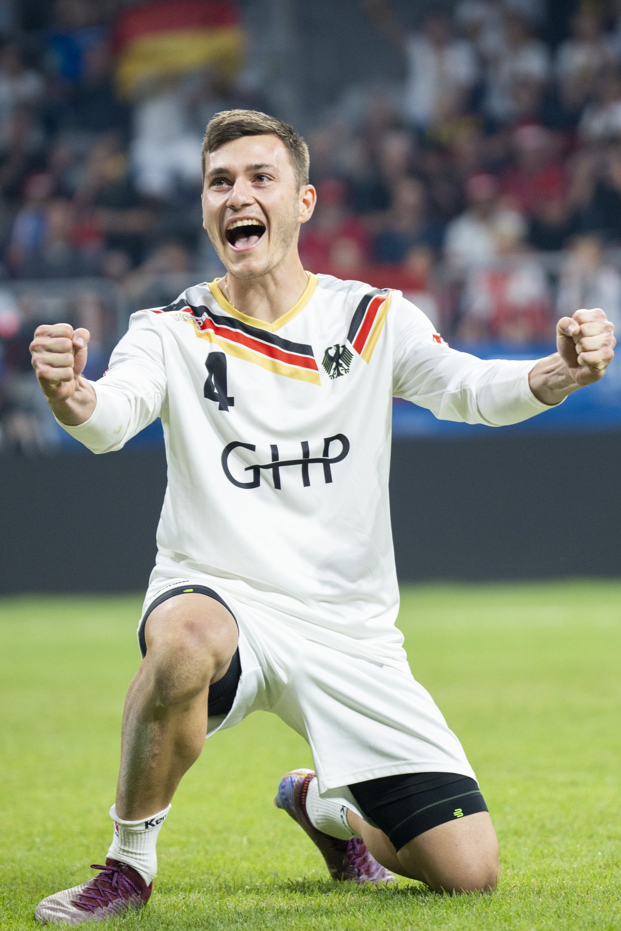 20230729_023941405_iOS - 2-3